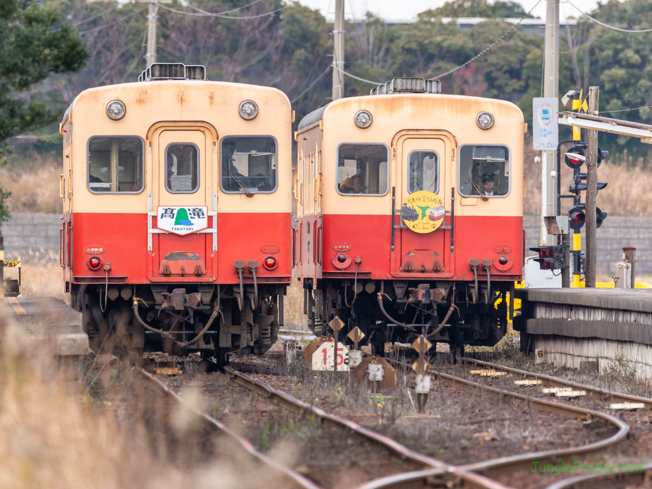 上総村上駅で実現した北神急行さんとのコラボヘッドマークと「高滝」マークの並び